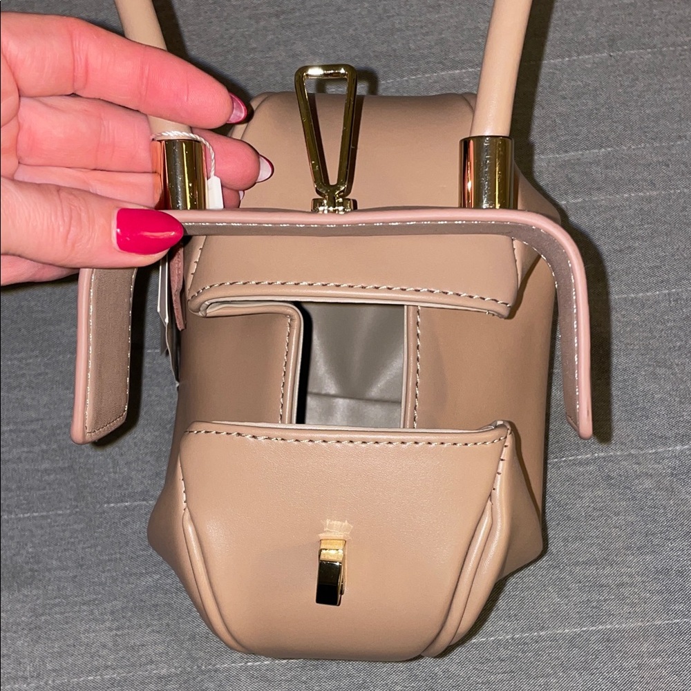 Chic Nude Mini Bag with Gold Accents - Picture 5 of 6